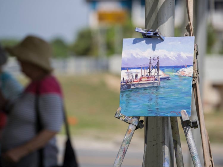 plein-air-painting-of-the-water-and-boats-TxEAFZ.tmp_